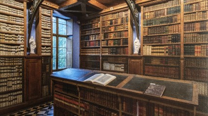 Bezoek aan de abdij van Bornem en haar vermaarde bibliotheek